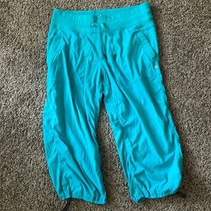 Lululemon dance studio crop